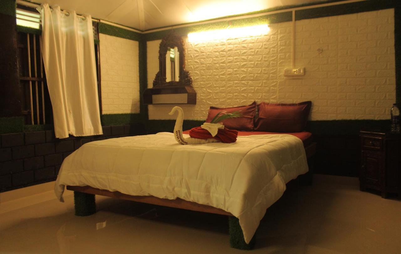 Kerala Bamboo House Hotel Varkala Esterno foto