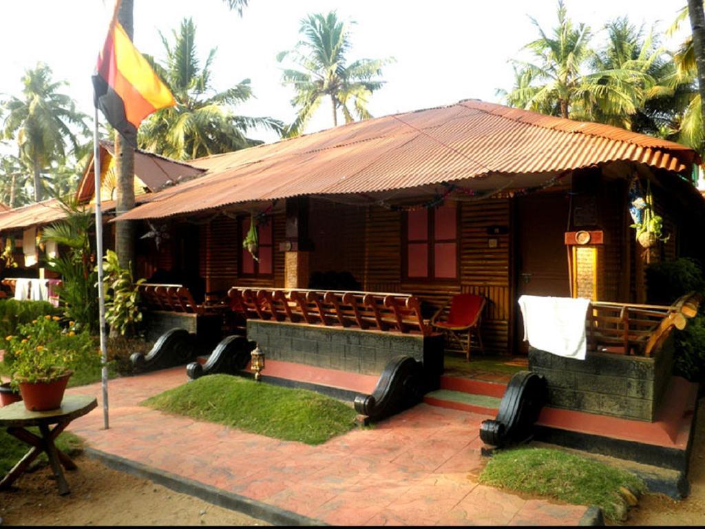 Kerala Bamboo House Hotel Varkala Esterno foto
