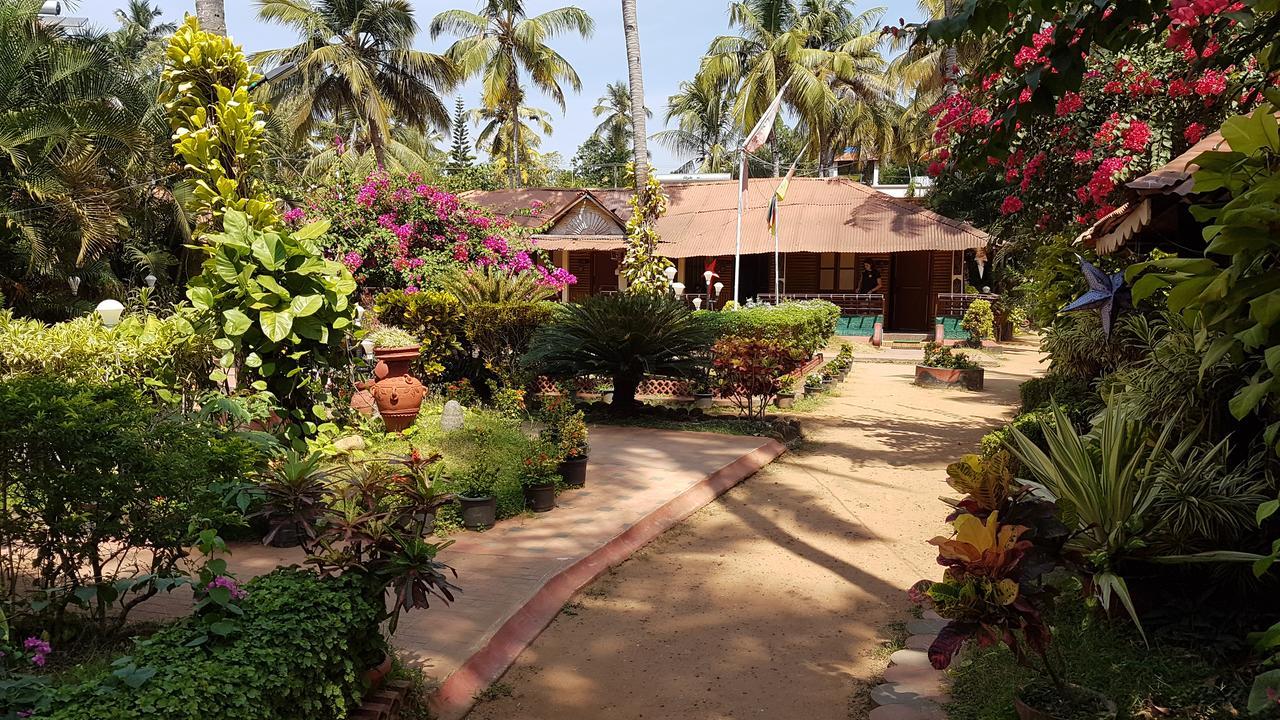 Kerala Bamboo House Hotel Varkala Esterno foto