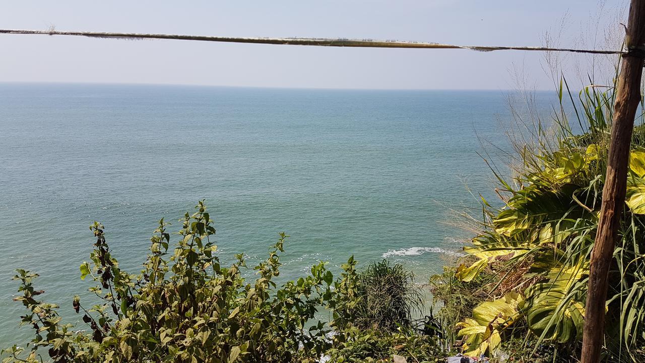 Kerala Bamboo House Hotel Varkala Esterno foto
