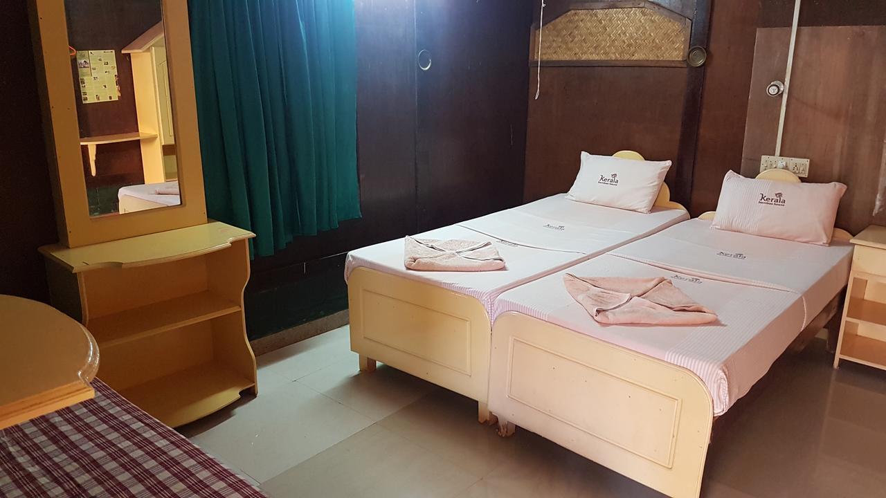 Kerala Bamboo House Hotel Varkala Esterno foto